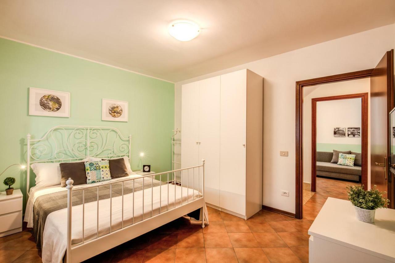 House Between Rome And The Sea Casal Palocco Bagian luar foto