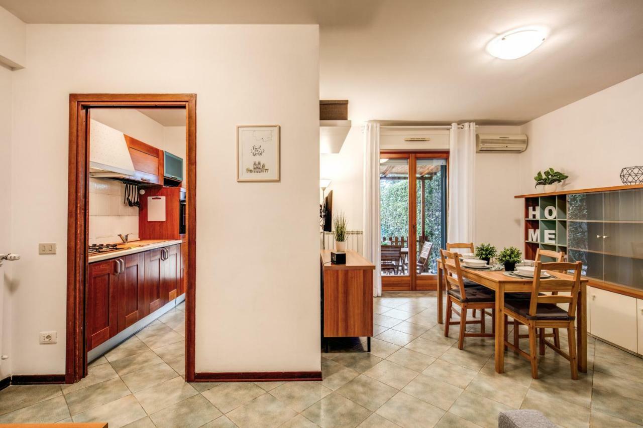 House Between Rome And The Sea Casal Palocco Bagian luar foto